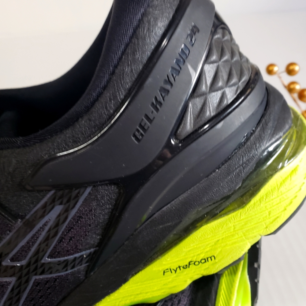 Oasics Men's Running Shoes Green and Black, excellent condition - Picture 14 of 16